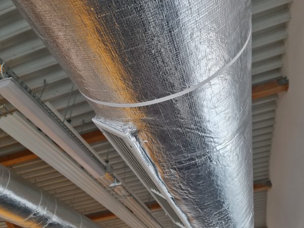 Aluminium Klebeband Verstärkt mit Glasfasergewebe, Alu Klebeband Hitzebeständig zum Abdichten Ventilation und Klimaanlagen, Extra Stark Aluminiumband, Hersteller Händler